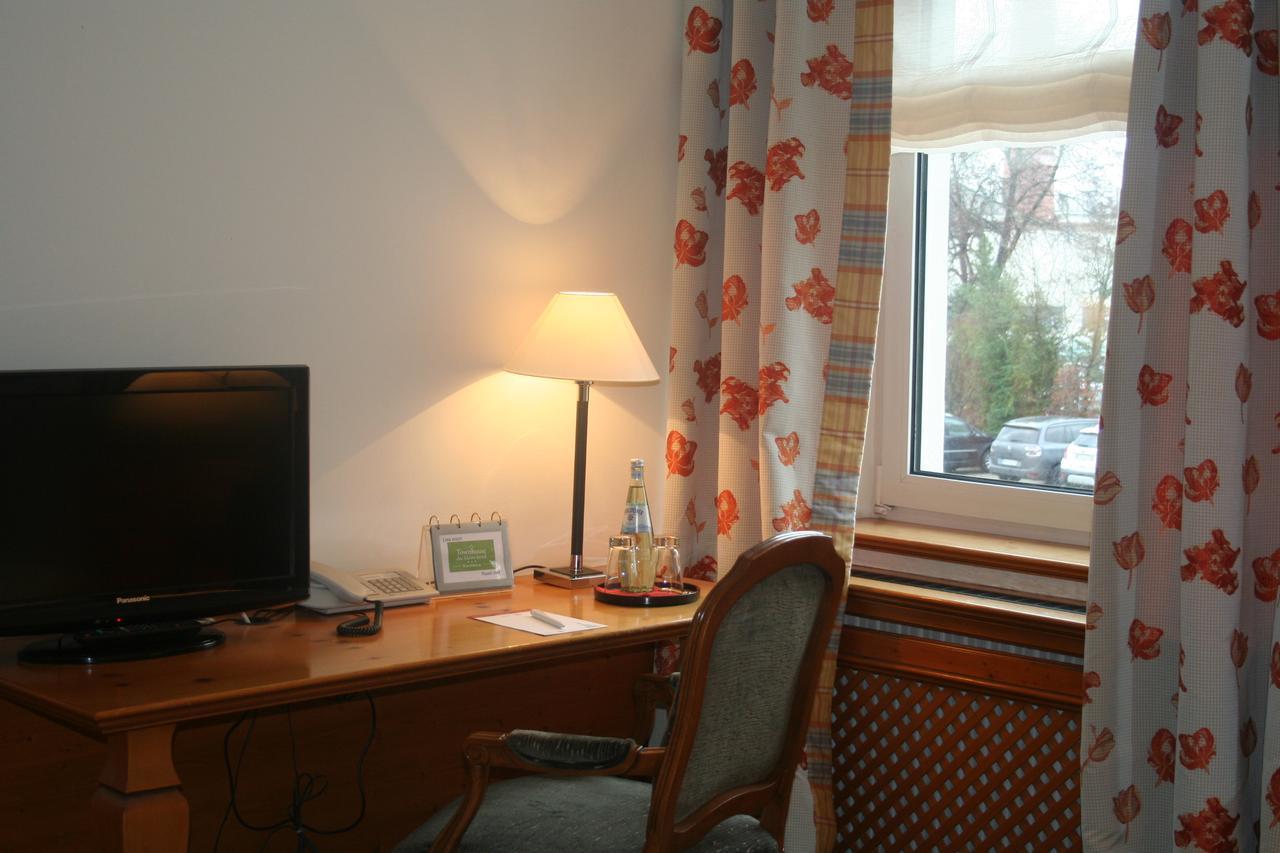 פורצהיים Kleines Hotel מראה חיצוני תמונה