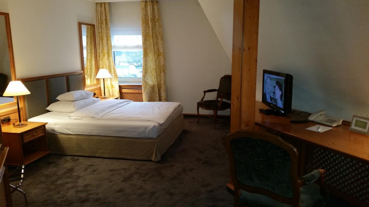 פורצהיים Kleines Hotel מראה חיצוני תמונה