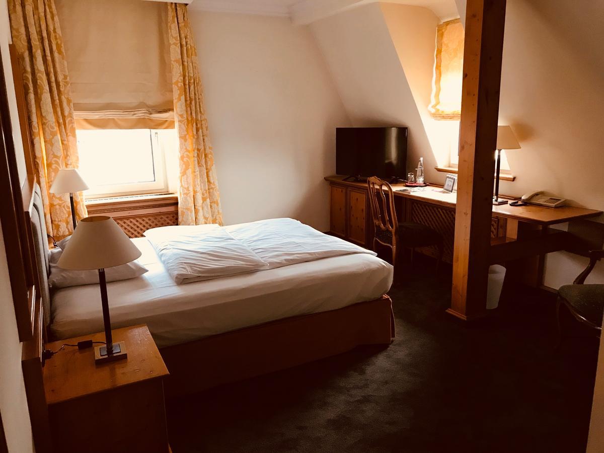 פורצהיים Kleines Hotel מראה חיצוני תמונה