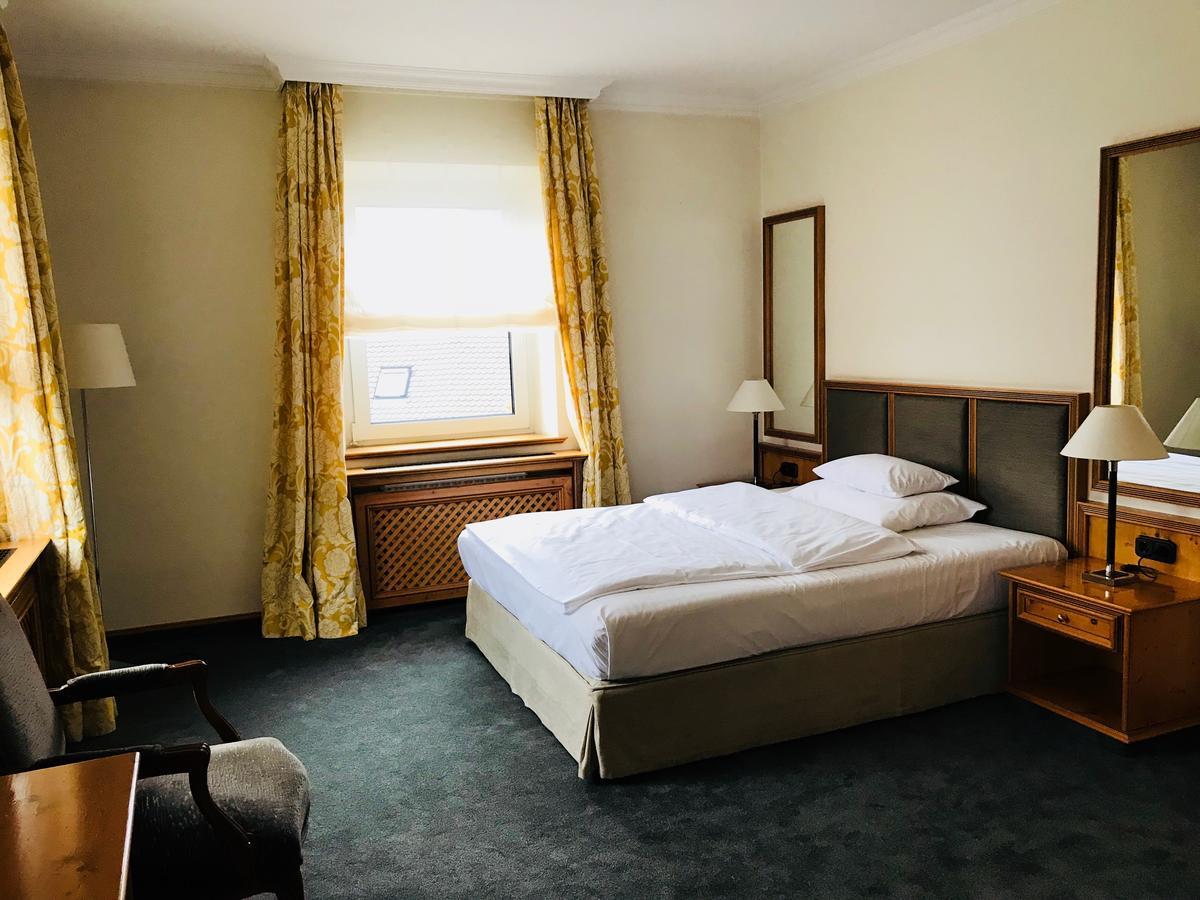 פורצהיים Kleines Hotel מראה חיצוני תמונה